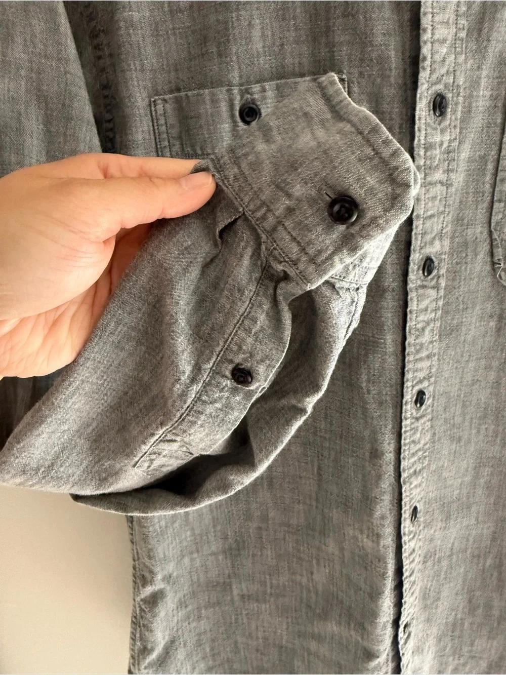 Banana Republic Men’s Heather Grey Long Sleeve Collared Button Up Shirt SZ M